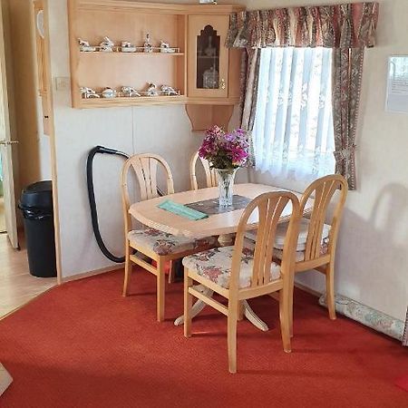 King'S Caravan Park, Caravan To Sleep 6 People Chapel Saint Leonards Εξωτερικό φωτογραφία