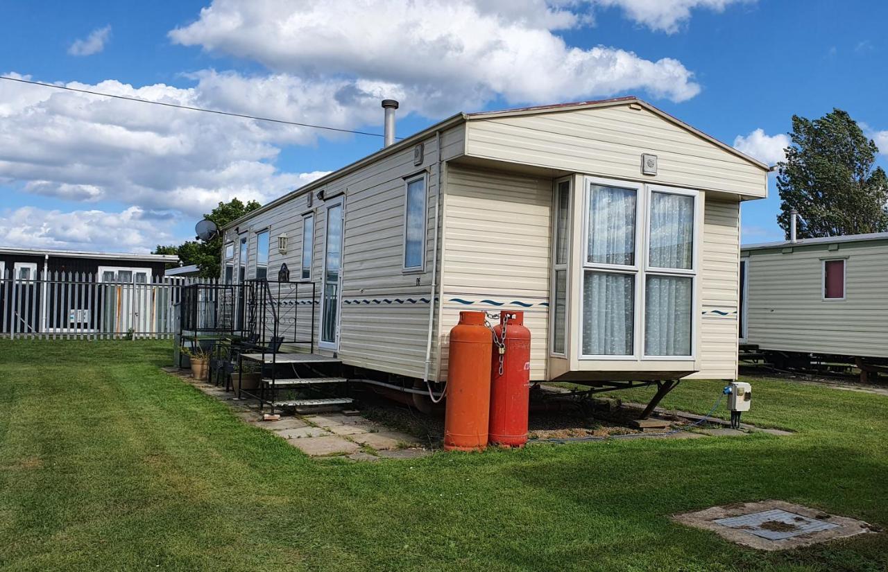 King'S Caravan Park, Caravan To Sleep 6 People Chapel Saint Leonards Εξωτερικό φωτογραφία
